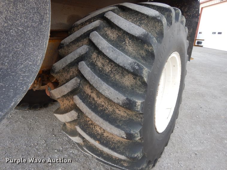 image for item DE2487 2000 Ag-Chem TerraGator 9103  applicator