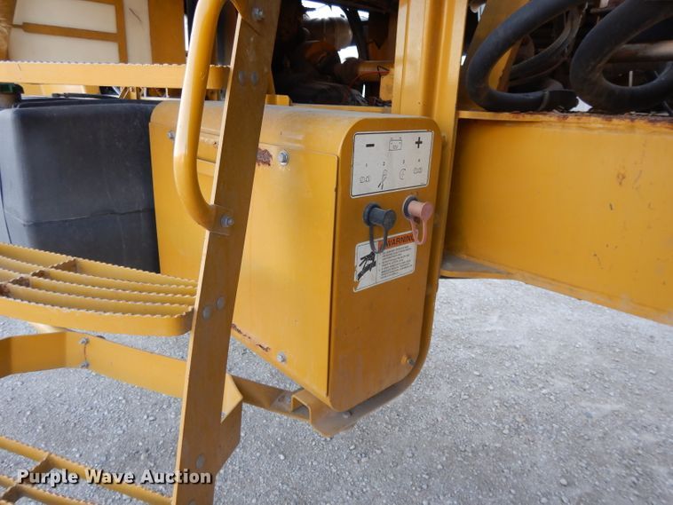 image for item DE2487 2000 Ag-Chem TerraGator 9103  applicator