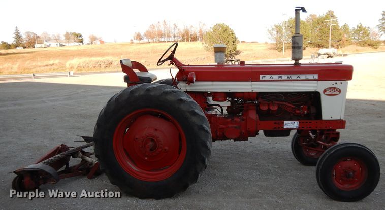 image for item DE2488 1963 International Farmall 560  tractor
