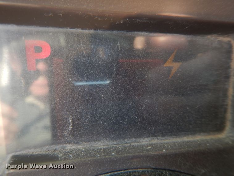 image for item DE2489 2003 Mack Granite CV713  dump truck