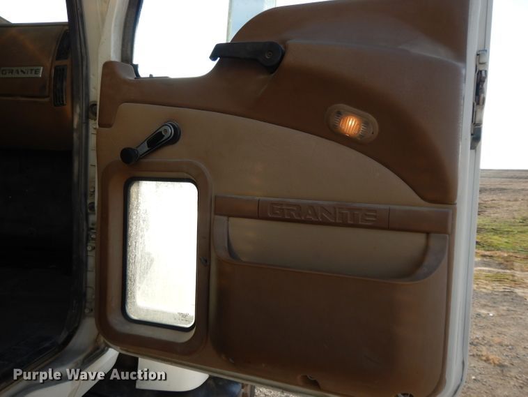 image for item DE2489 2003 Mack Granite CV713  dump truck