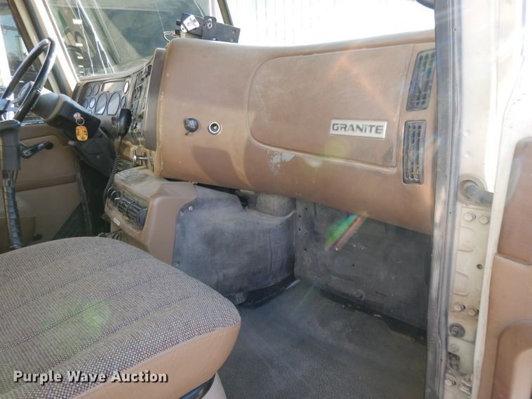 image for item DE2489 2003 Mack Granite CV713  dump truck