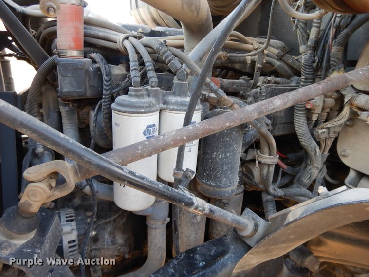 image for item DE2489 2003 Mack Granite CV713  dump truck