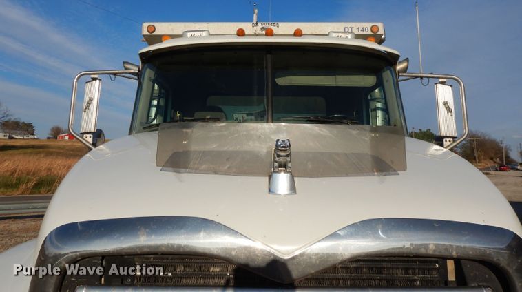 image for item DE2489 2003 Mack Granite CV713  dump truck