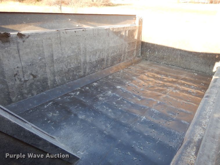 image for item DE2489 2003 Mack Granite CV713  dump truck