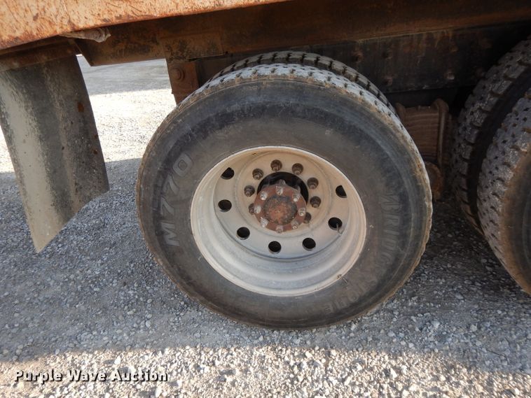 image for item DE2489 2003 Mack Granite CV713  dump truck