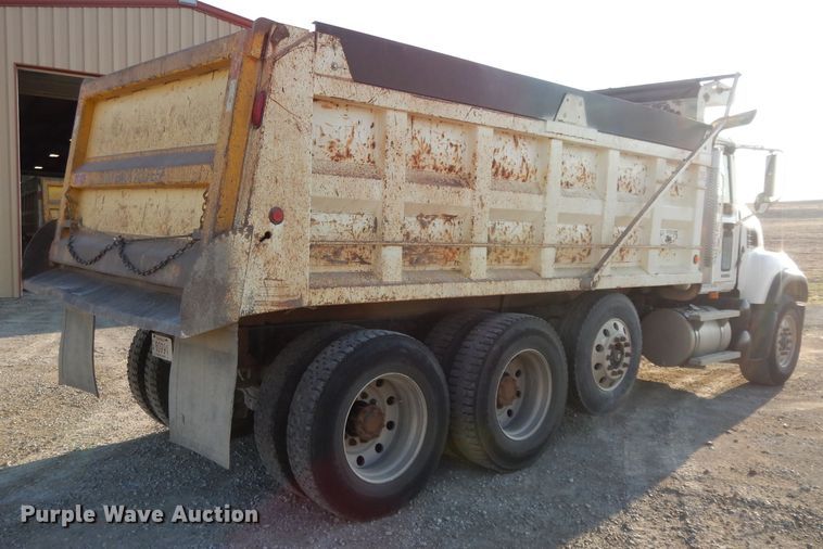 image for item DE2490 2003 Mack Granite CV713  dump truck