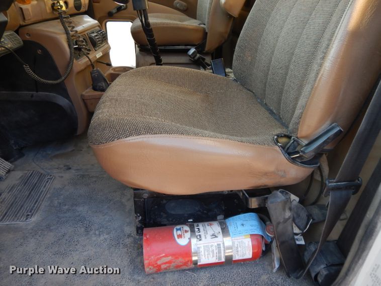 image for item DE2490 2003 Mack Granite CV713  dump truck