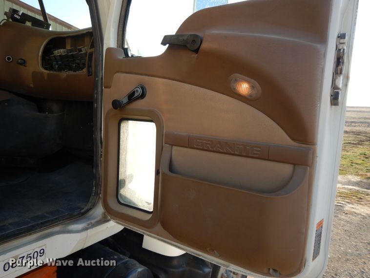 image for item DE2490 2003 Mack Granite CV713  dump truck