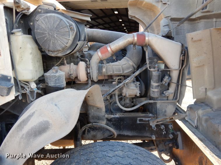 image for item DE2490 2003 Mack Granite CV713  dump truck