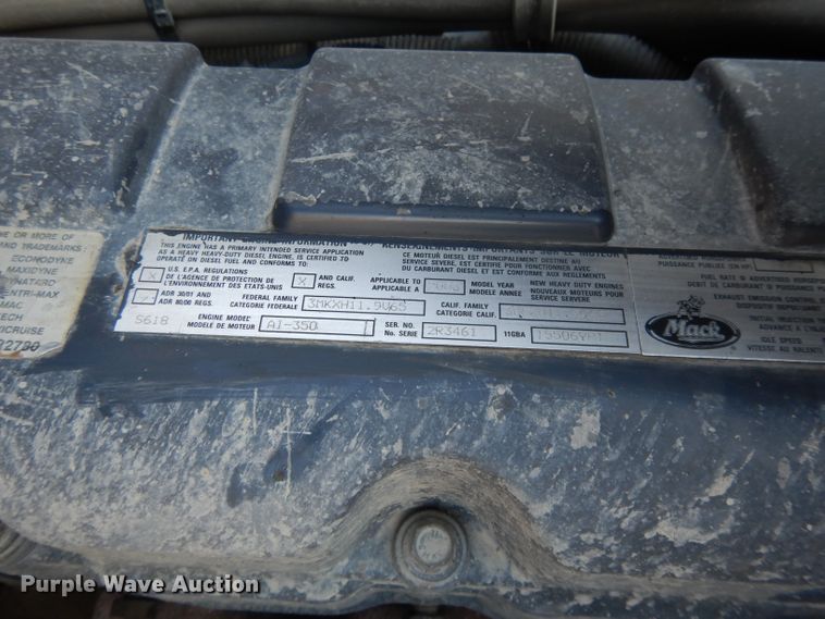 image for item DE2490 2003 Mack Granite CV713  dump truck