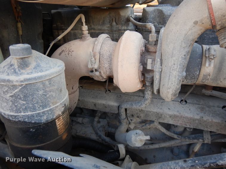 image for item DE2490 2003 Mack Granite CV713  dump truck