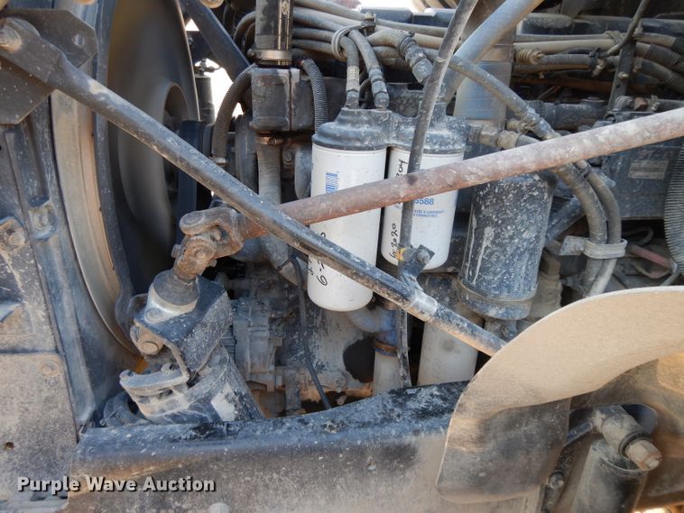 image for item DE2490 2003 Mack Granite CV713  dump truck