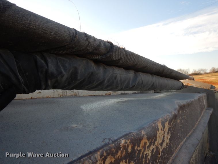 image for item DE2490 2003 Mack Granite CV713  dump truck