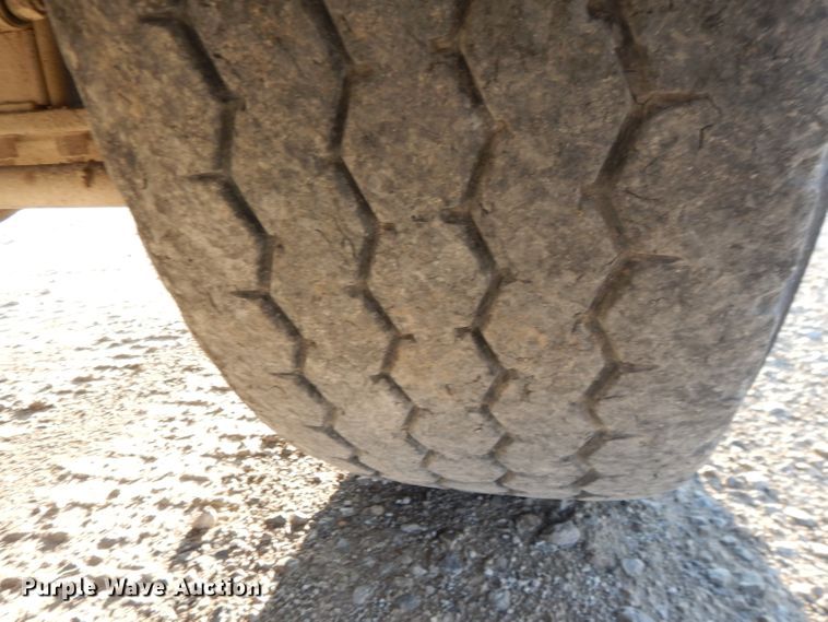 image for item DE2490 2003 Mack Granite CV713  dump truck