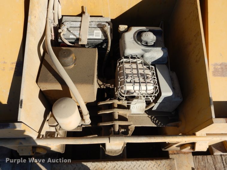 image for item DE2492 1992 Load King PHD100-3 lowboy equipment trailer