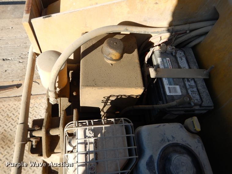 image for item DE2492 1992 Load King PHD100-3 lowboy equipment trailer