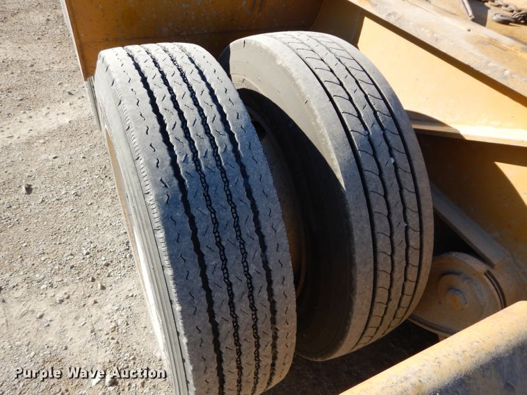 image for item DE2492 1992 Load King PHD100-3 lowboy equipment trailer