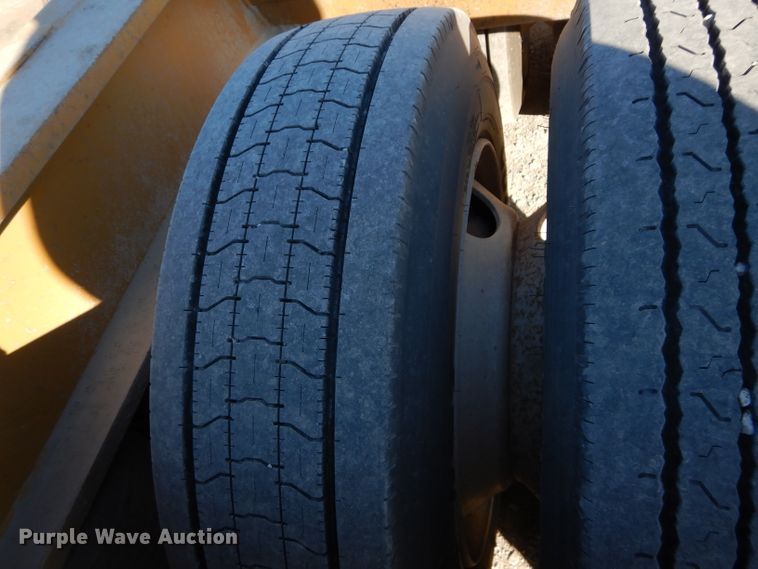 image for item DE2492 1992 Load King PHD100-3 lowboy equipment trailer