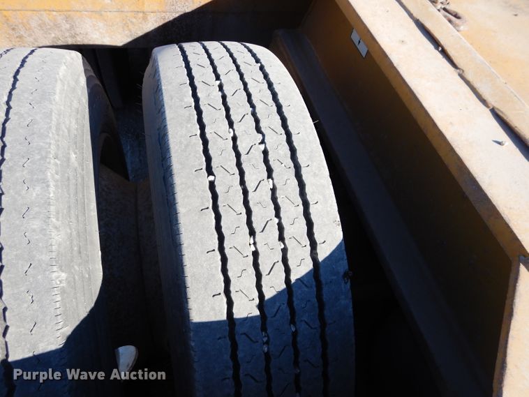 image for item DE2492 1992 Load King PHD100-3 lowboy equipment trailer