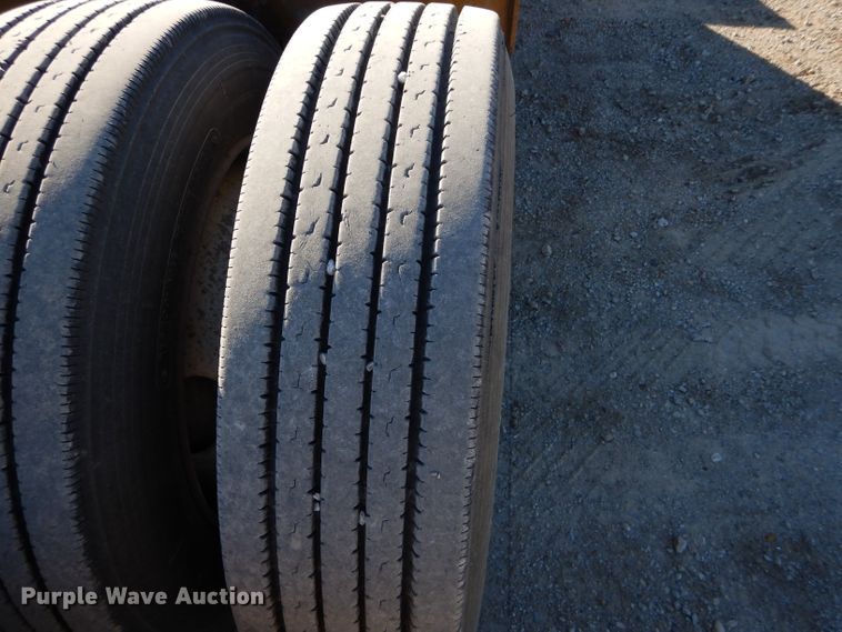 image for item DE2492 1992 Load King PHD100-3 lowboy equipment trailer