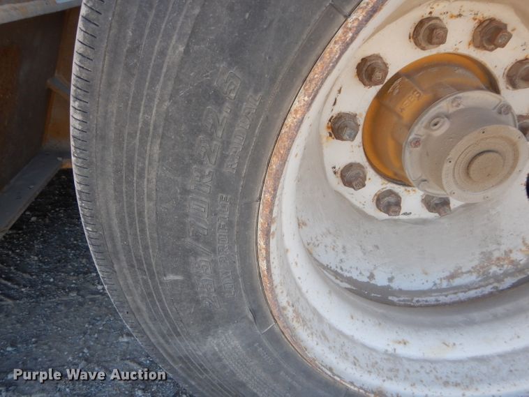 image for item DE2492 1992 Load King PHD100-3 lowboy equipment trailer