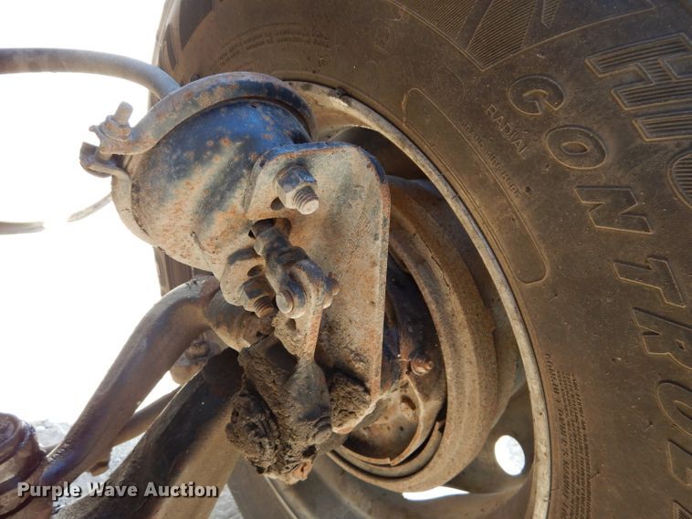 image for item DE2493 1990 Kenworth W900  semi truck