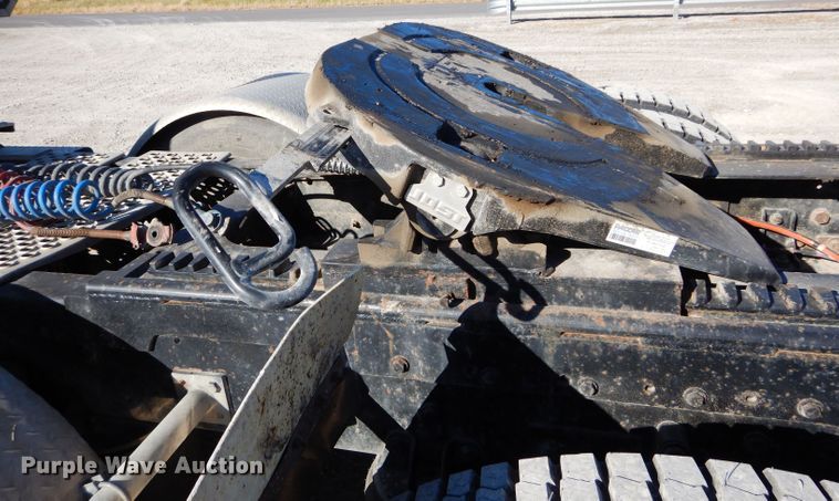 image for item DE2493 1990 Kenworth W900  semi truck