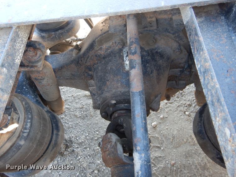 image for item DE2493 1990 Kenworth W900  semi truck