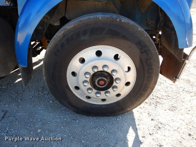 image for item DE2493 1990 Kenworth W900  semi truck