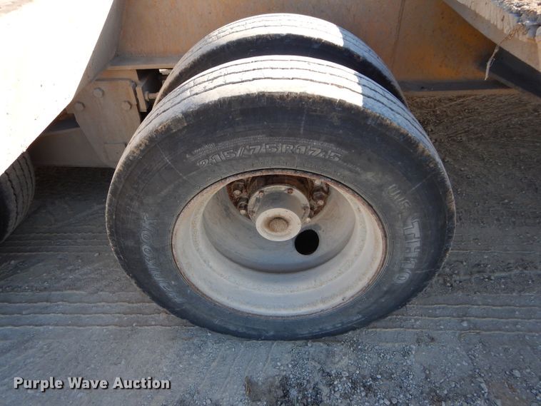 image for item DE2494 1995 Etnyre R35TL-T1 equipment trailer