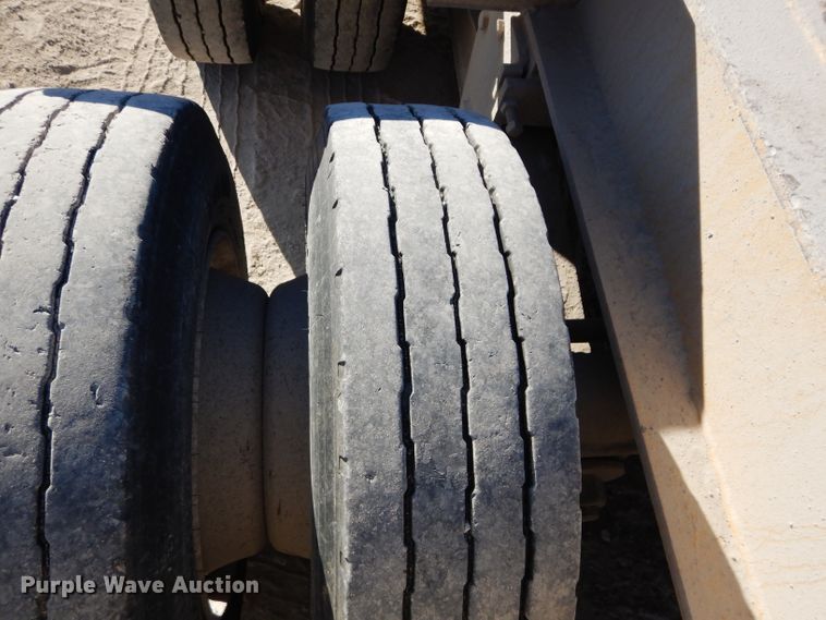 image for item DE2494 1995 Etnyre R35TL-T1 equipment trailer