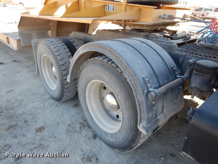 image for item DE2495 1984 Kenworth W900  semi truck