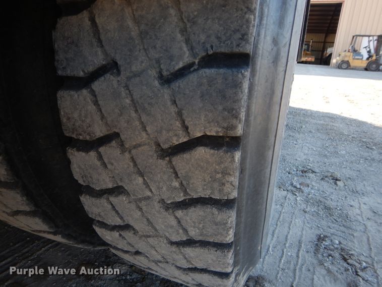 image for item DE2495 1984 Kenworth W900  semi truck