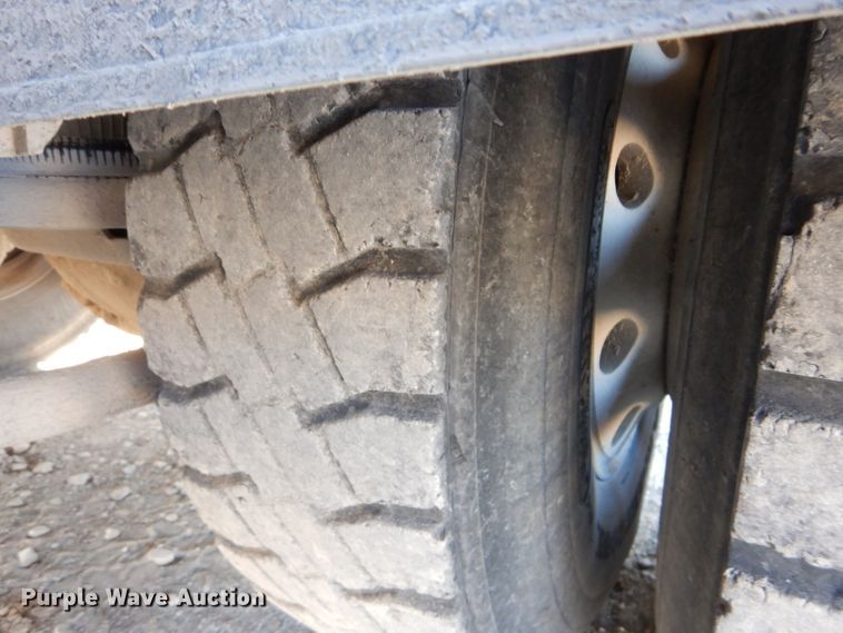 image for item DE2495 1984 Kenworth W900  semi truck