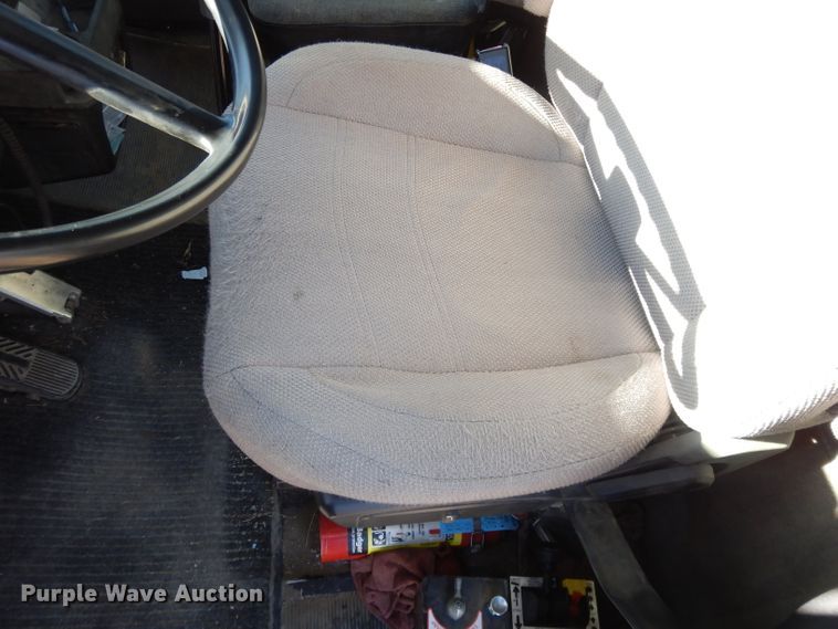 image for item DE2496 1996 Kenworth T800  semi truck