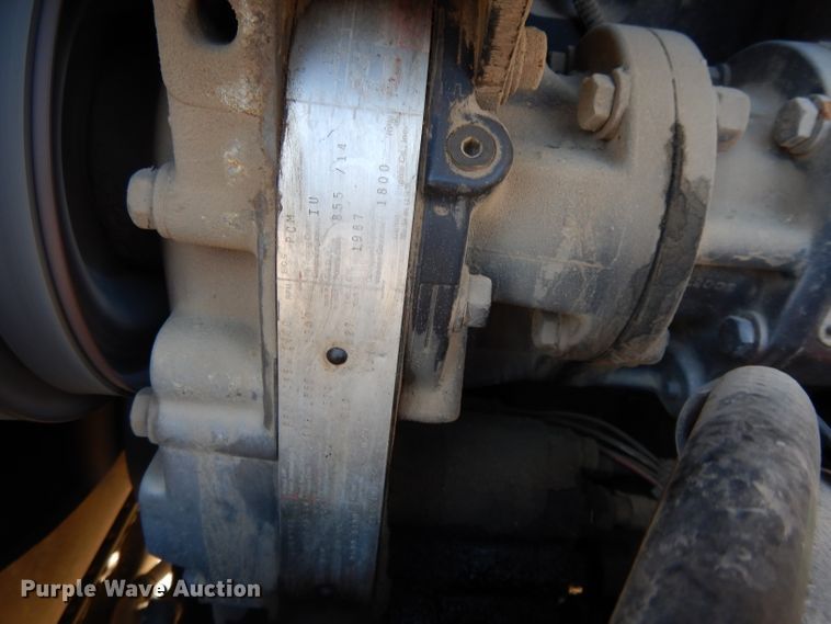 image for item DE2496 1996 Kenworth T800  semi truck