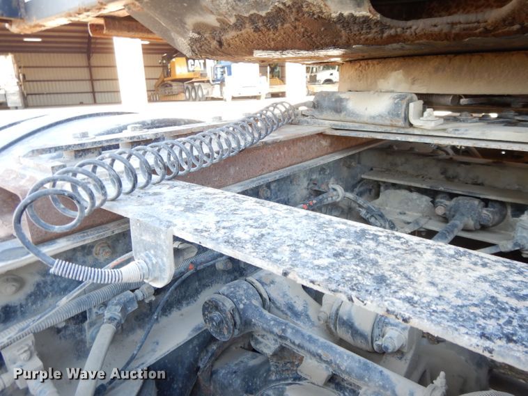 image for item DE2496 1996 Kenworth T800  semi truck