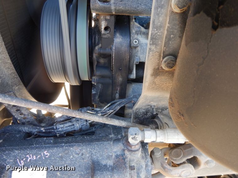 image for item DE2498 1999 International 9400  semi truck