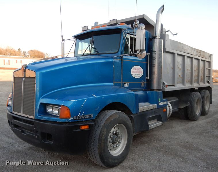 image for item DE2501 1987 Kenworth T600  dump truck