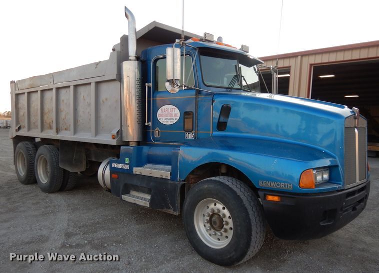 image for item DE2501 1987 Kenworth T600  dump truck