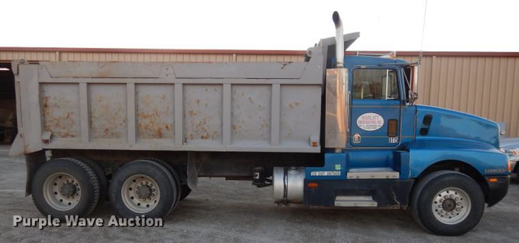 image for item DE2501 1987 Kenworth T600  dump truck
