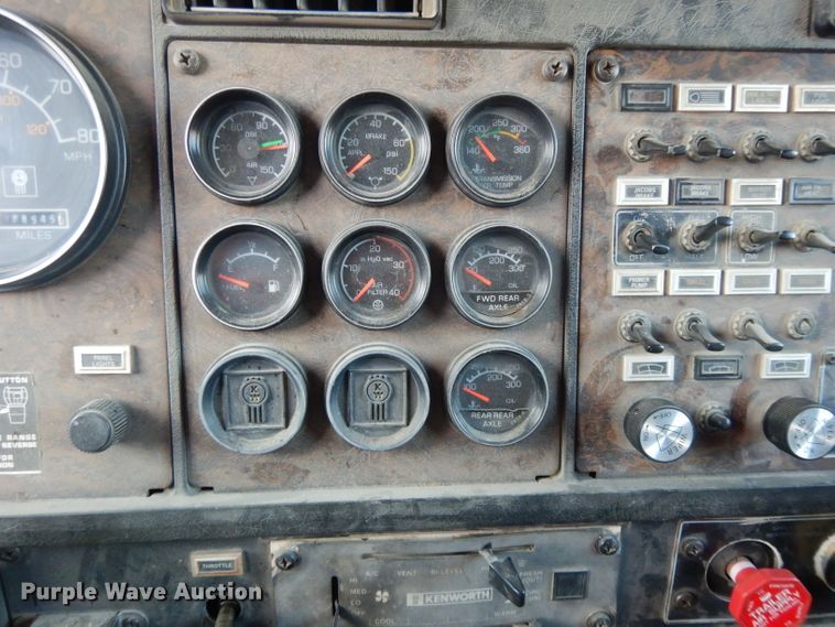 image for item DE2501 1987 Kenworth T600  dump truck