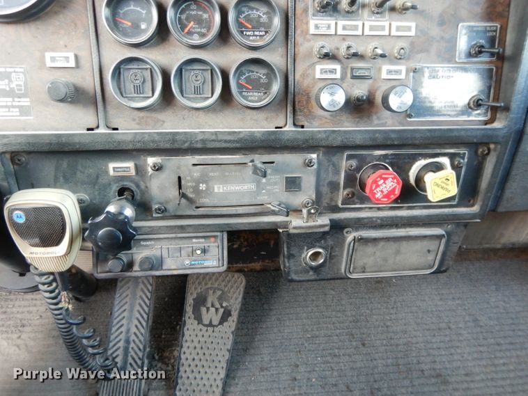 image for item DE2501 1987 Kenworth T600  dump truck