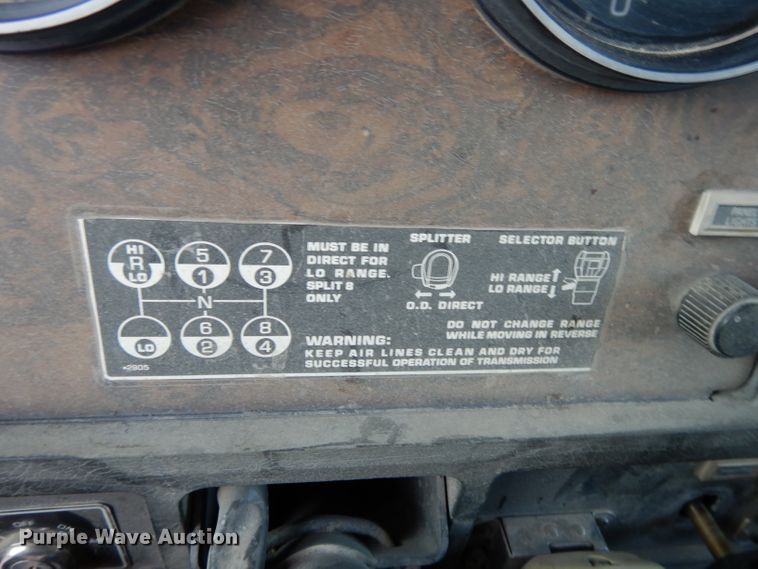 image for item DE2501 1987 Kenworth T600  dump truck