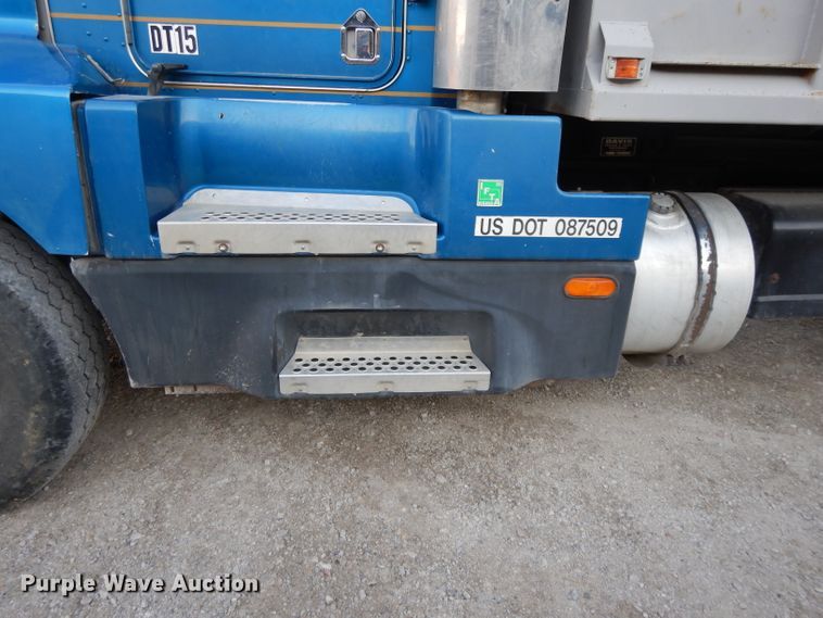 image for item DE2501 1987 Kenworth T600  dump truck