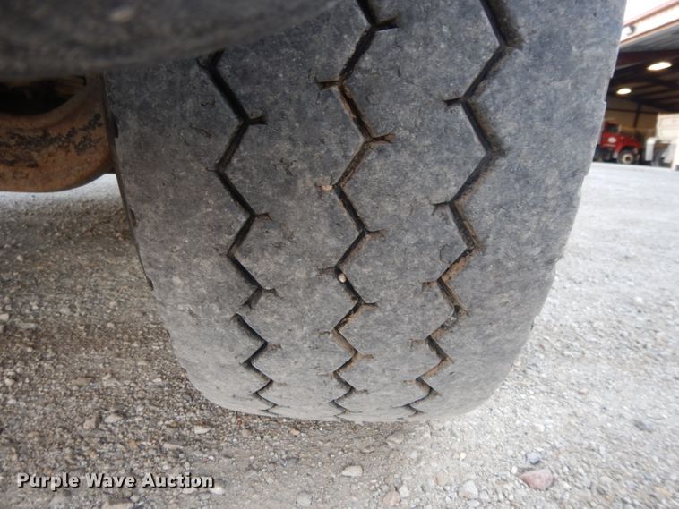 image for item DE2501 1987 Kenworth T600  dump truck