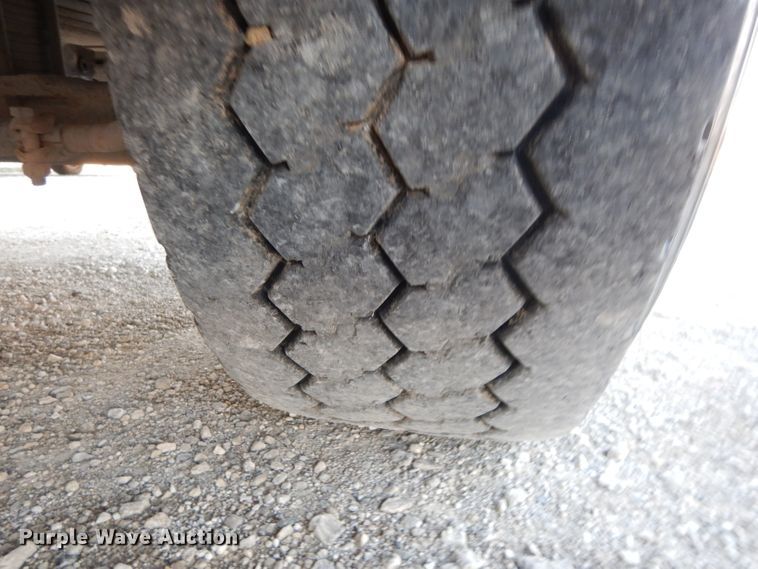 image for item DE2501 1987 Kenworth T600  dump truck