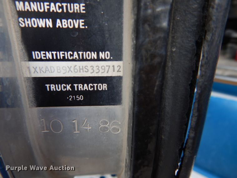 image for item DE2501 1987 Kenworth T600  dump truck