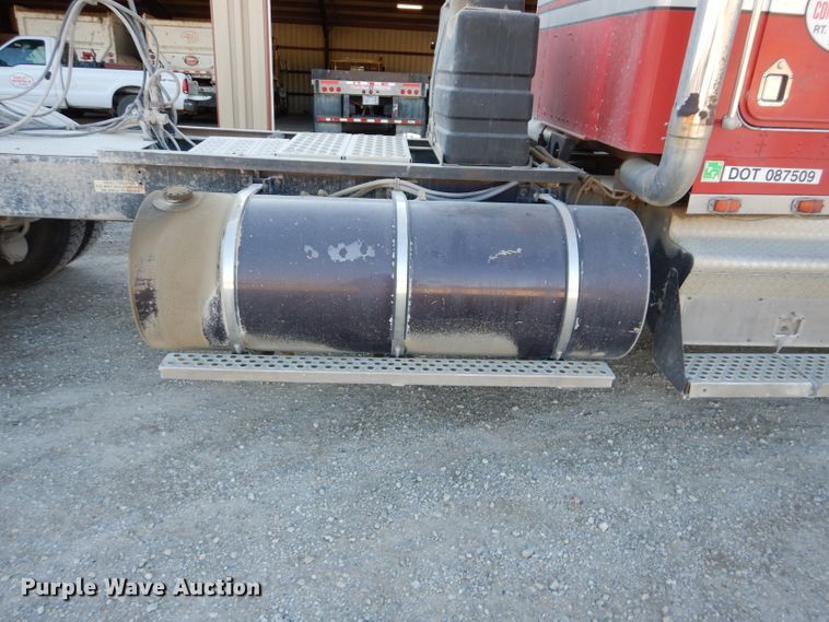 image for item DE2502 1993 Kenworth W900  semi truck